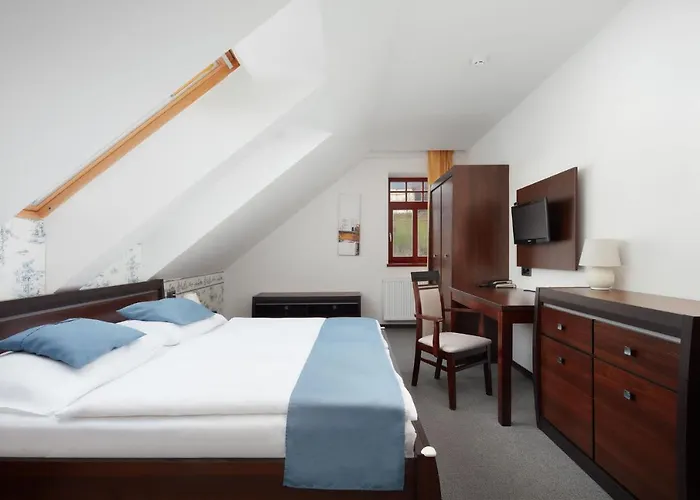 Hotell Slunny Dvur 3*