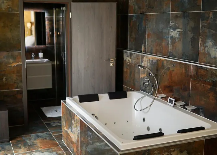 Hotell Slunny Dvur 3*