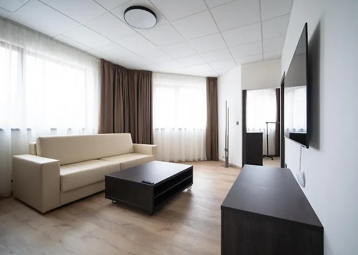 Slunny Dvur Hotell 3*