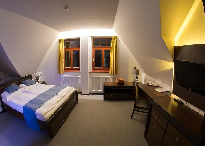 Hotell Slunny Dvur 3*