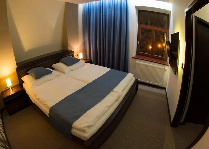 Slunny Dvur Hotell 3*